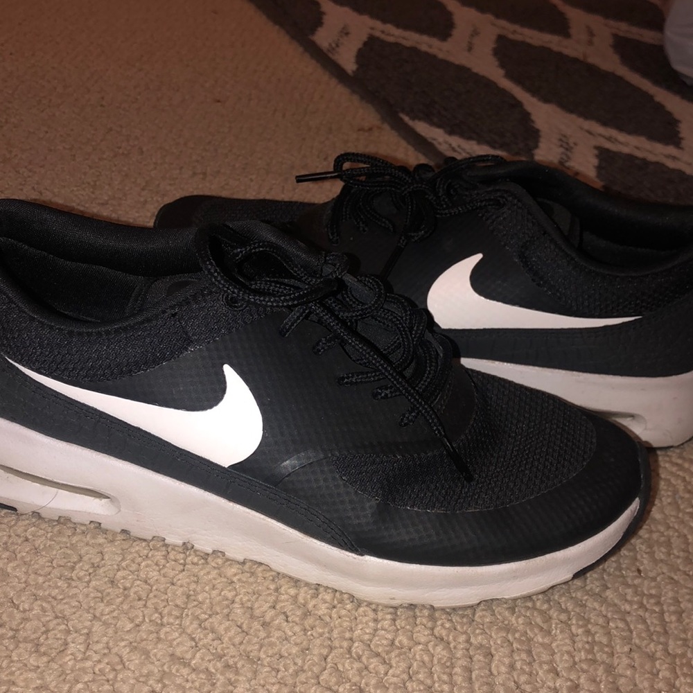 Nike tennis shoes